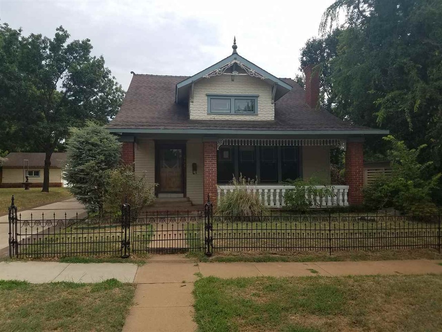 812 W Hickory Ave, Duncan, OK 73533 - photo 1