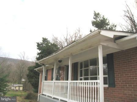 221 Gray Ln, Harpers Ferry, WV 25425 - photo 1