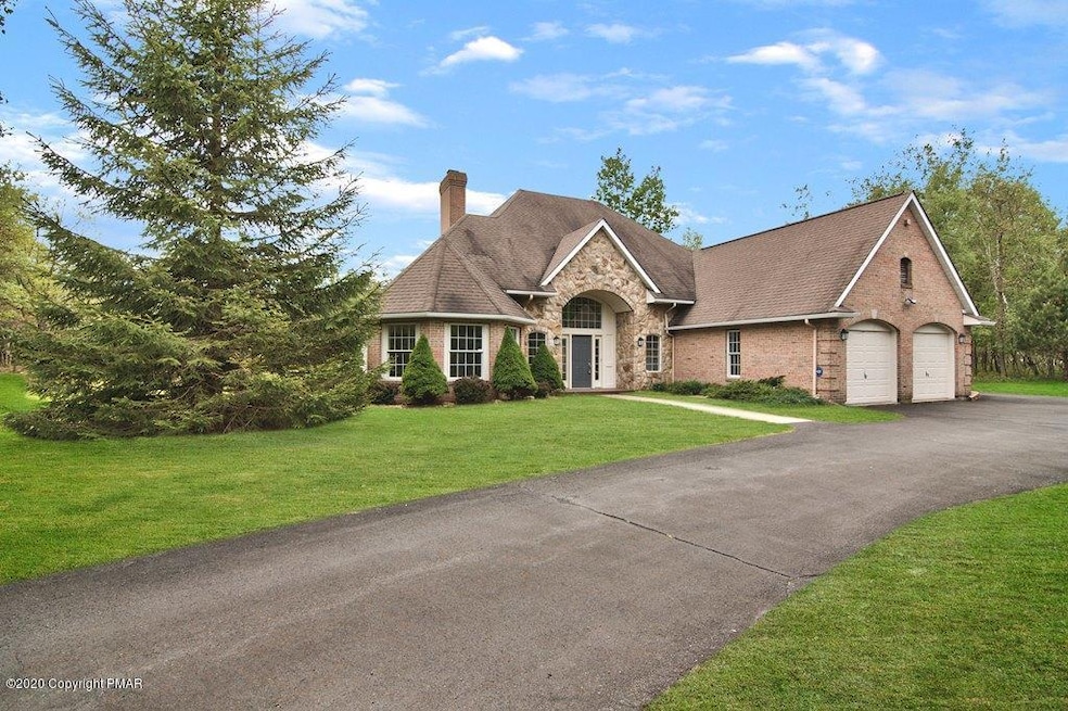 1304 Whispering Hills Ct, Effort, PA 18330 - photo 1