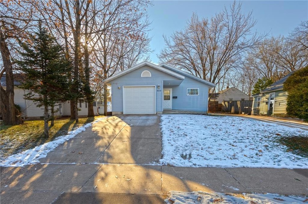 923 Cedar St, Eau Claire, WI 54703 MLS 1578572