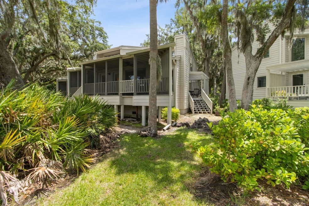 For Sale $1,050,000 • Co-Listing Agent