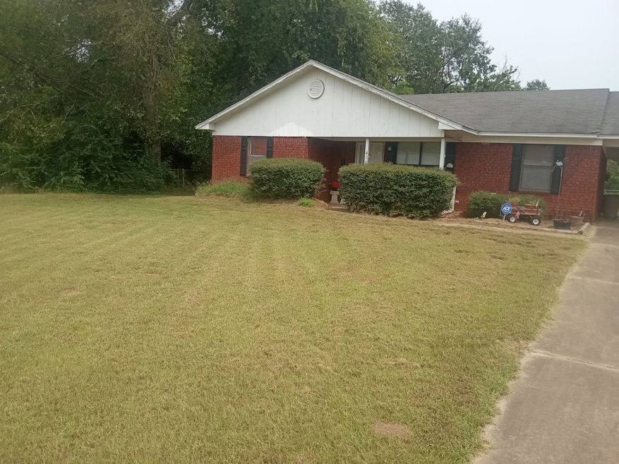 410 S Texas St, Pittsburg, TX 75686 - photo 1