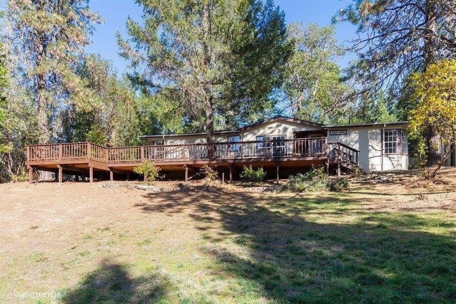 260 Pine Dell Ln, Grants Pass, OR 97526 - photo 1