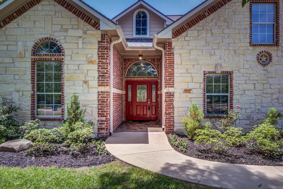 121 Autumn Lake Dr, Lufkin, TX 75904 - photo 1