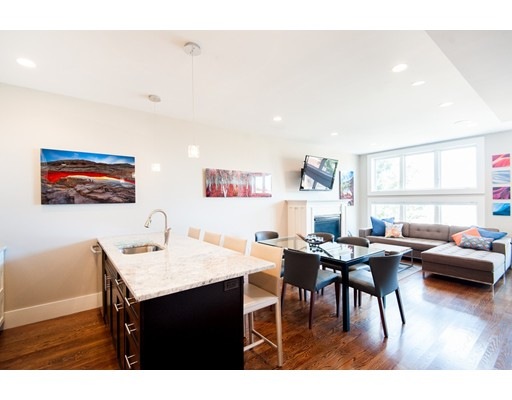 279 W 3rd St unit 2, Boston, MA 02127 - photo 1