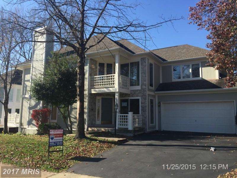 20849 Channel Ct, Sterling, VA 20165 - photo 1