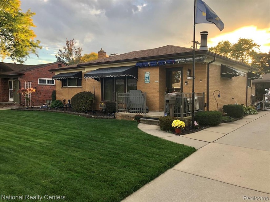 Great Curb Appeal 14135 Cardwell