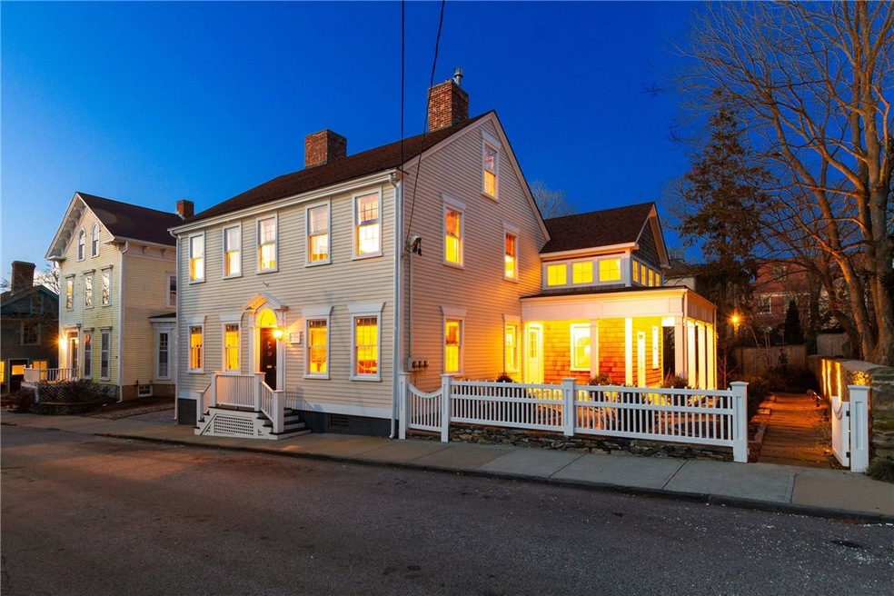 20 Sherman St, Newport, RI 02840 - photo 1