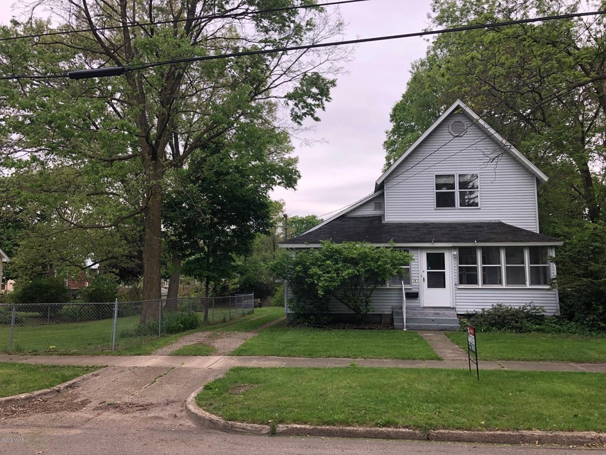 Welcome to 161 W . Pitman Ave.