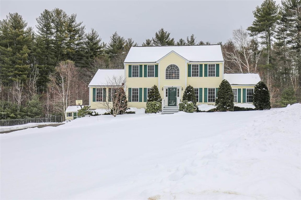 5 Sara Beth Ln, Londonderry, NH 03053 - photo 1