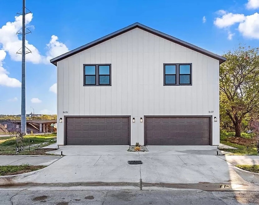 1605 Logan St, Fort Worth, TX 76104 - photo 1