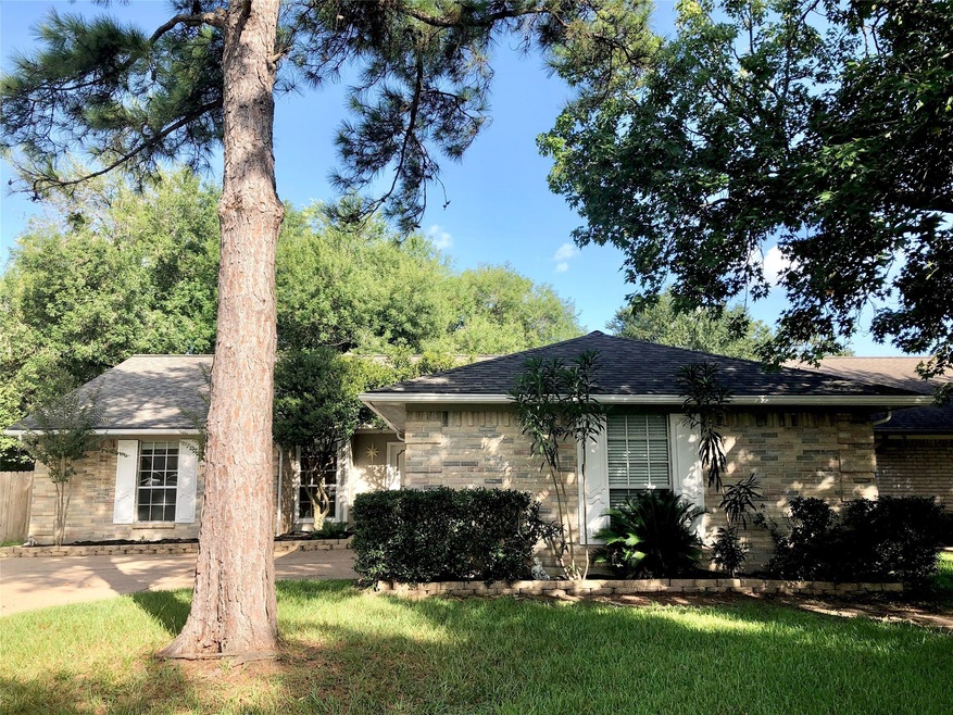 15315 Meadow Village Dr, Houston, TX 77095 - photo 1