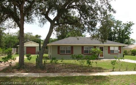 216 E Phoenix St, Lake Placid, FL 33852 - photo 1