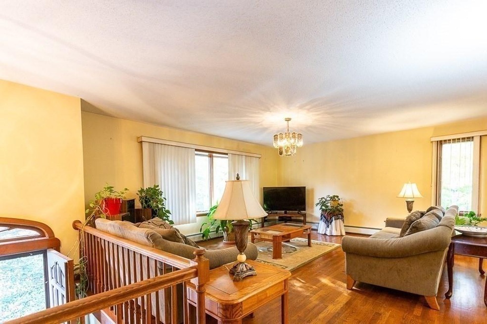 312 Mohawk Dr, Westport, MA 02790 - photo 1