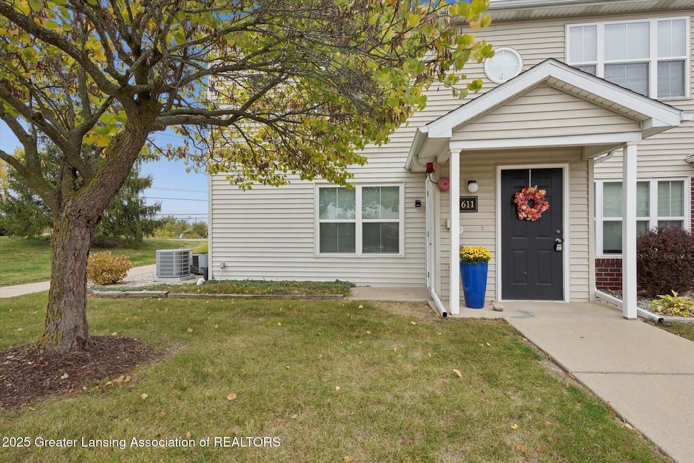 12948 Townsend Dr unit 611, Grand Ledge, MI 48837 - photo 1