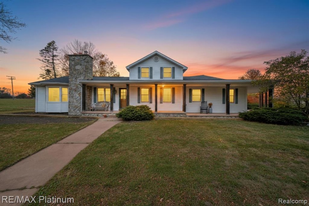 13985 Lone Tree Rd, Milford, MI 48380 - photo 1