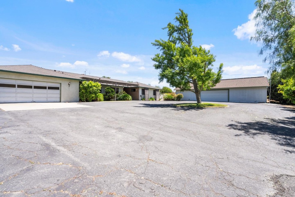 Pending $999,000