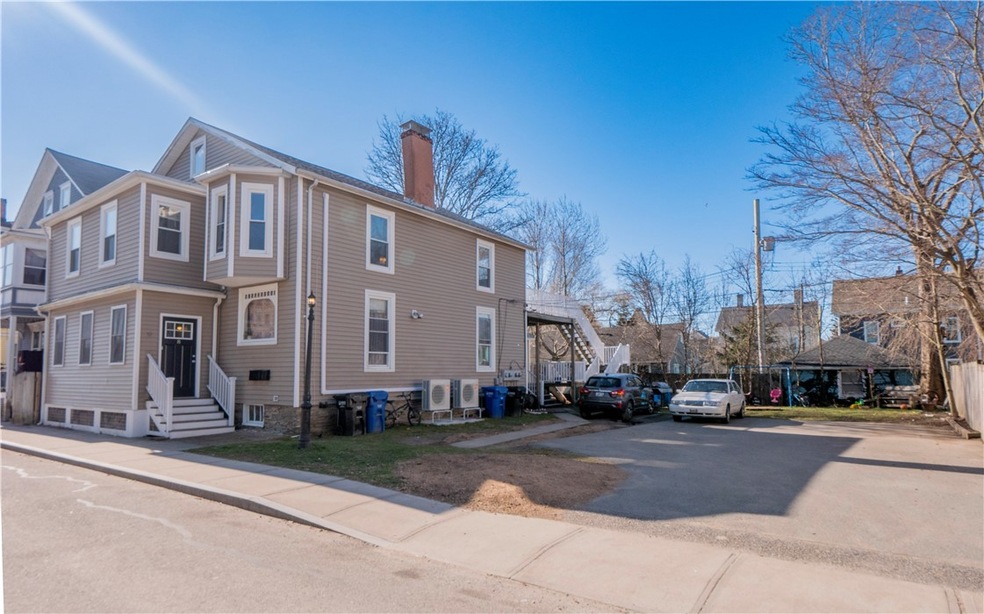 8 Pleasant St unit 2, Newport, RI 02840 - photo 1
