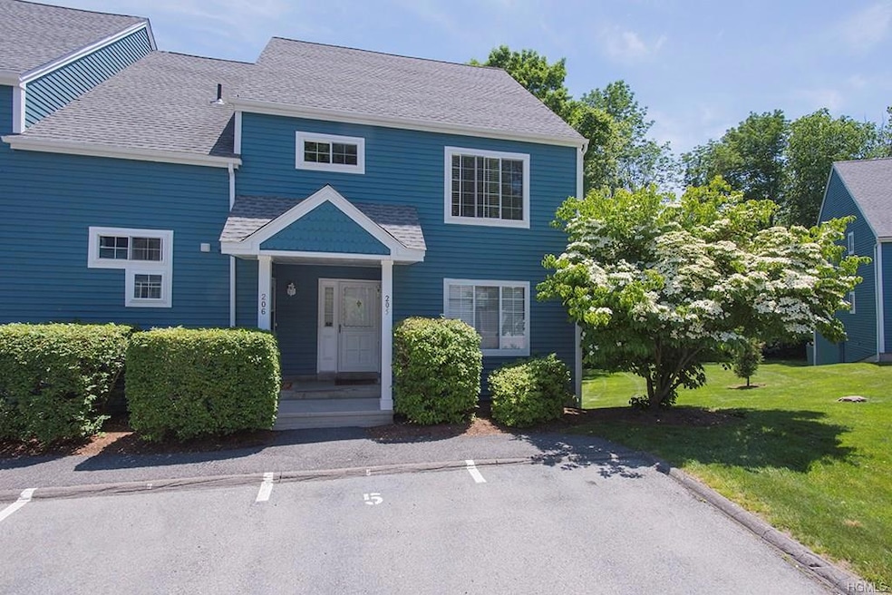 206 Bentley Ct unit 20206, Brewster, NY 10509 - photo 1