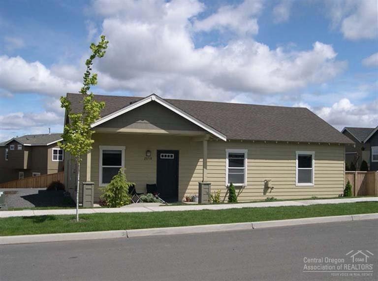 20718 Beaumont Dr, Bend, OR 97701 - photo 1