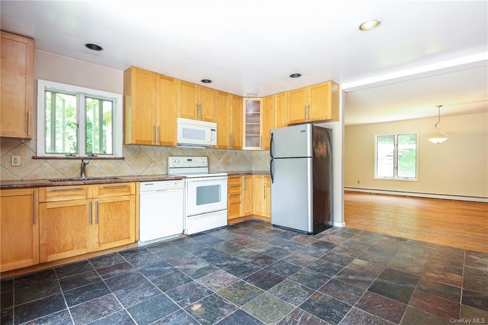 23 Far Reach Trail, Putnam Valley, NY 10579 - photo 1