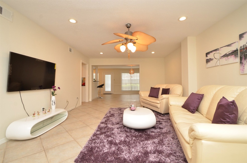 1605 W Sam Houston Pkwy S, Houston, TX 77042 - photo 1