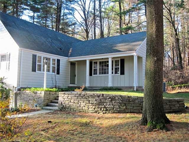 19 White Pine Ln, West Hartford, CT 06107 - photo 1