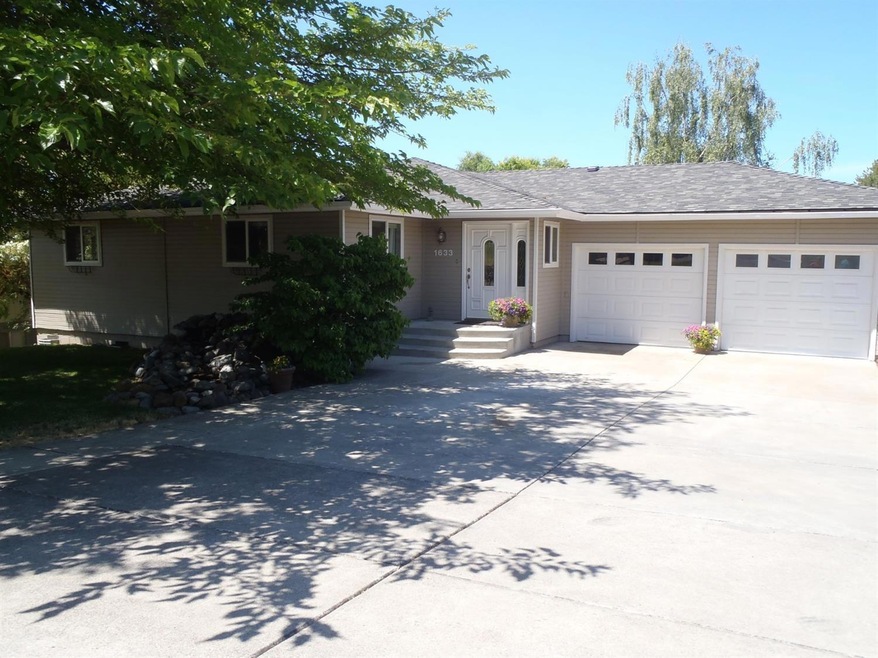 1633 Brookdale Ave, Medford, OR 97504 - photo 1