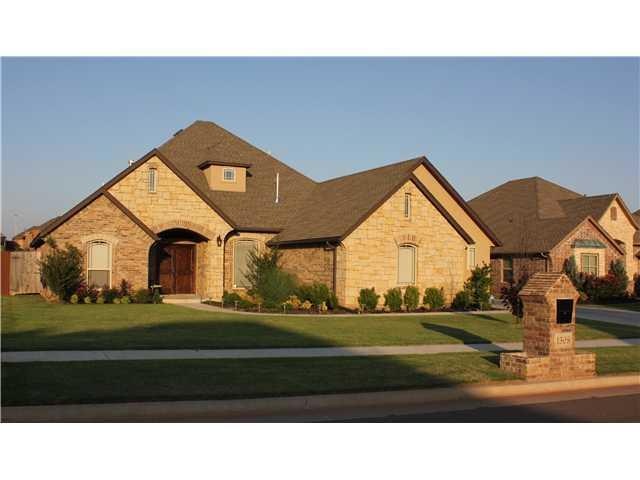 Exterior Front. BEAUTIFUL LANDSCAPING
