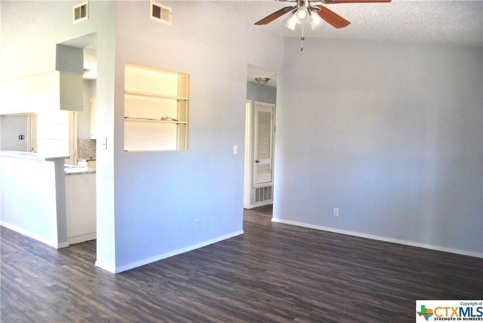 963 E Humphreys St unit B, Seguin, TX 78155 - photo 1