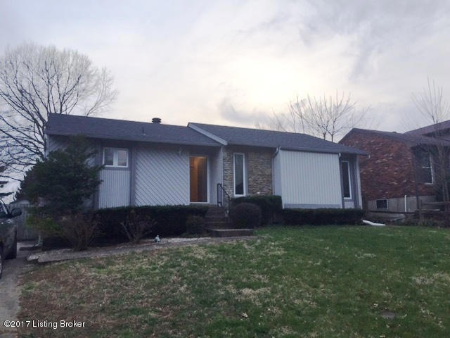 6914 Roseborough Ct, Louisville, KY 40228 - photo 1