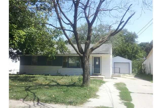 3845 30th St, Des Moines, IA 50310 - photo 1