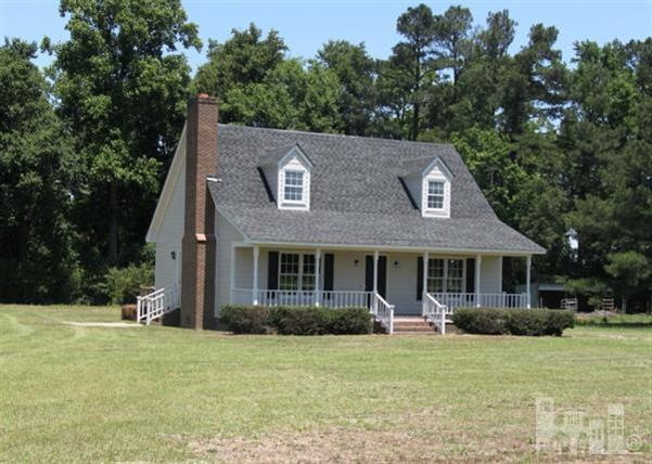 3309 Dudley Rd, Newton Grove, NC 28366 - photo 1