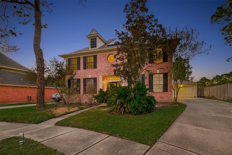 Pending $430,000 • Co-Listing Agent