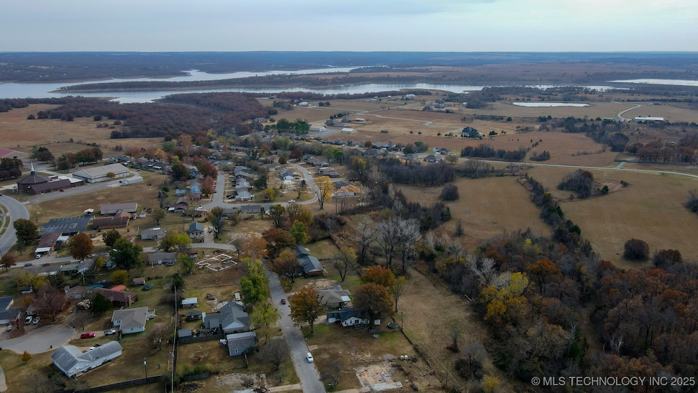 148 Greenbriar Cir, Mannford, OK 74044 - photo 1
