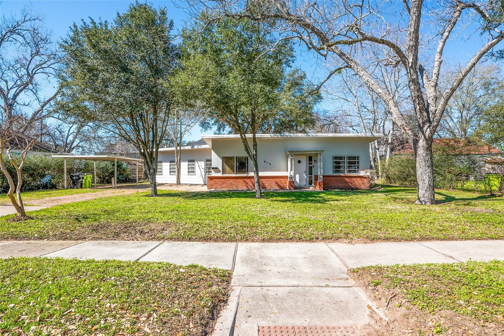 816 8th St, Rosenberg, TX 77471 - photo 1