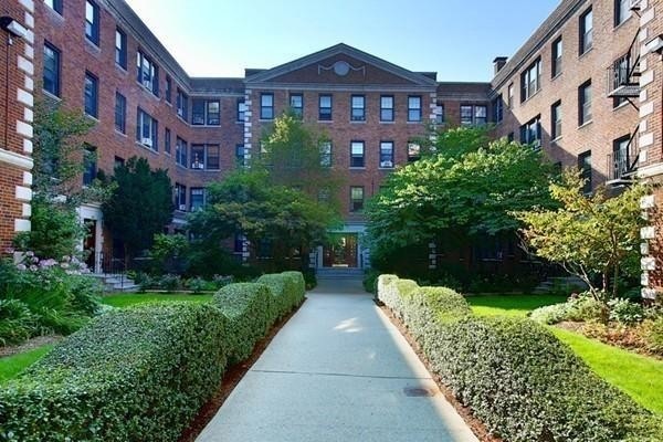 64 Queensberry St unit 322, Boston, MA 02215 - photo 1