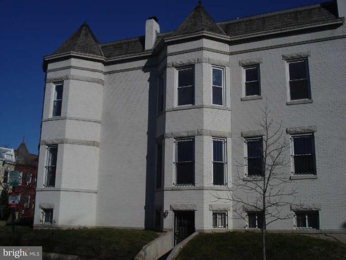 312 R St NW unit BASEMENT, Washington, DC 20001 - photo 1