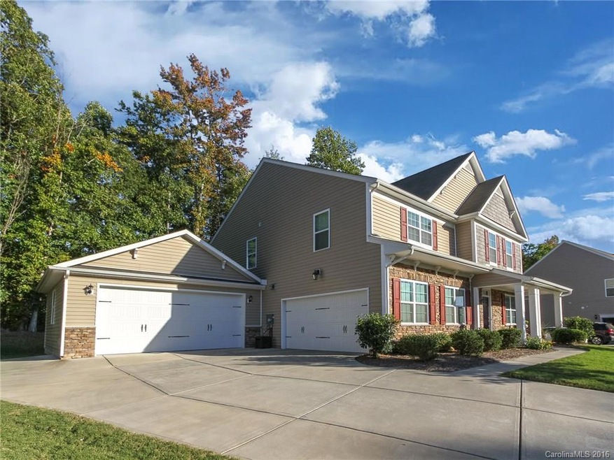 812 Virginia Pine Ln, Clover, SC 29710 - photo 1