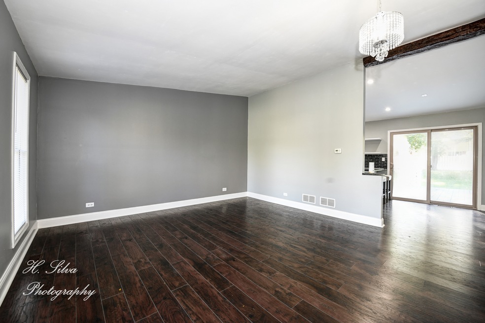 911 Timberwood Ln unit 1, Algonquin, IL 60102 - photo 1