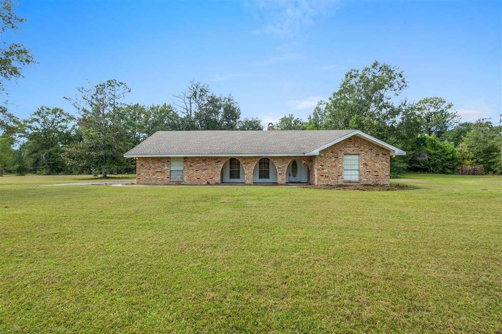 2295 Sutherland Rd, Lake Charles, LA 70611 - photo 1