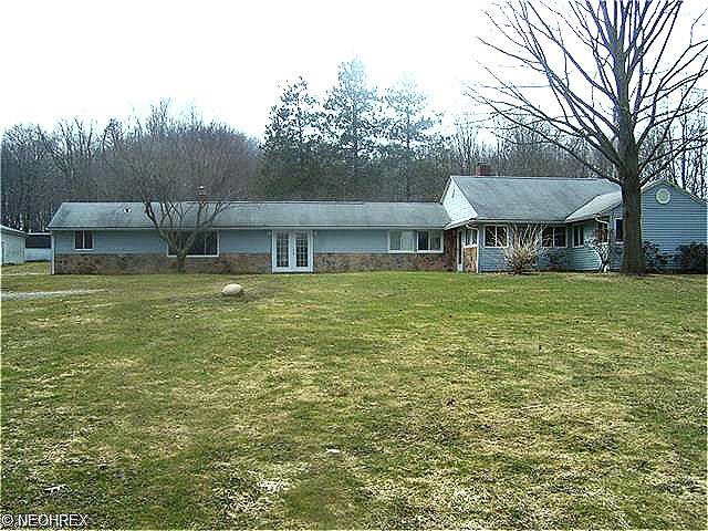 5654 Grove Rd, New Franklin, OH 44216 - photo 1