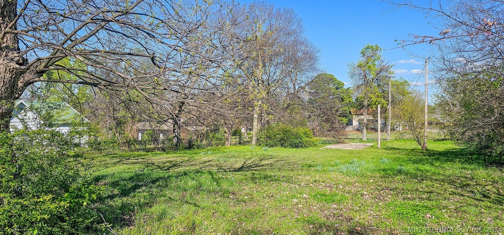 335 S 6th St, Eufaula, OK 74432 - photo 1