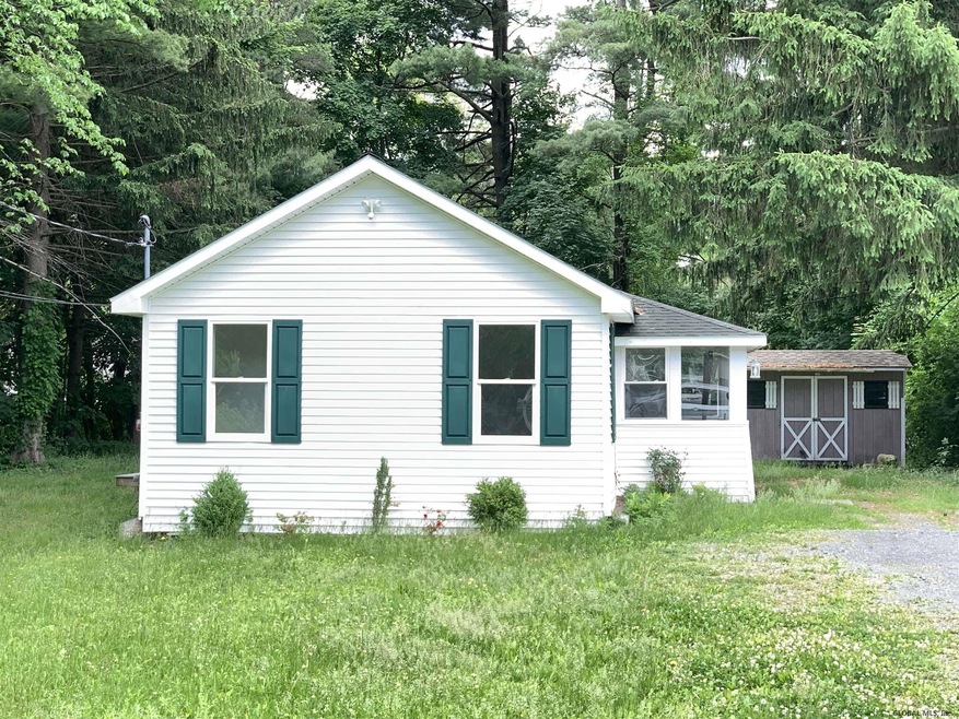 112 Fairfax Ave, Schenectady, NY 12304 - photo 1