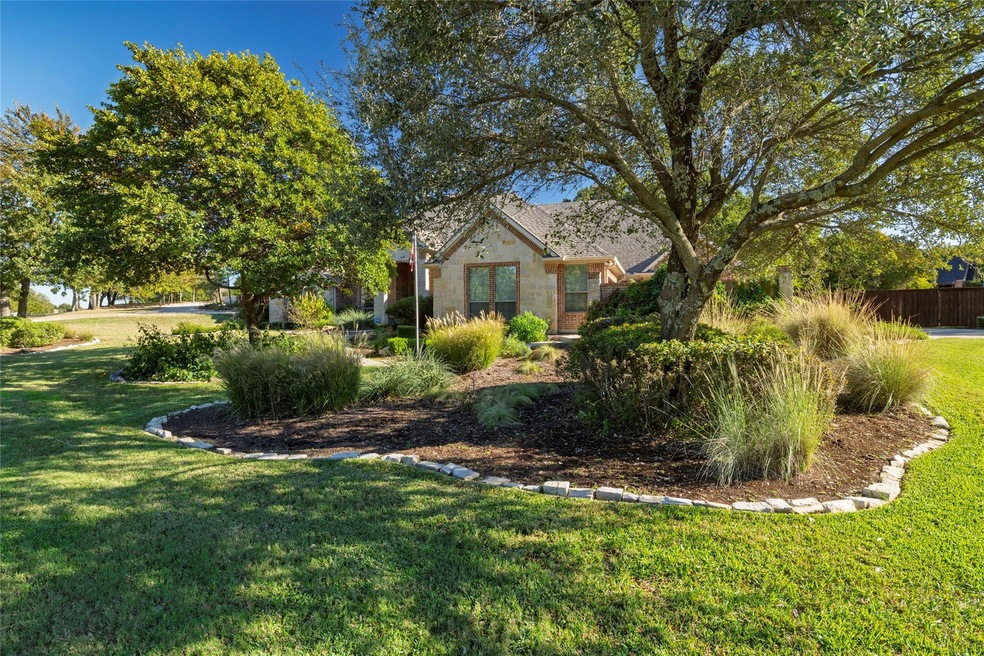 101 Wood Bend Ct, Weatherford, TX 76087 - photo 1