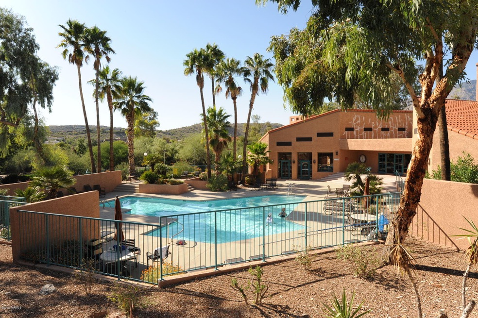 2121-Community Pool