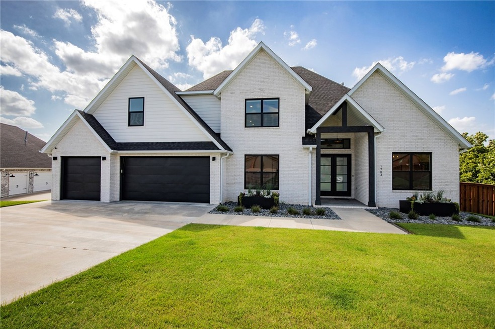 1703 NW Angel Falls Rd, Bentonville, AR 72712 - photo 1