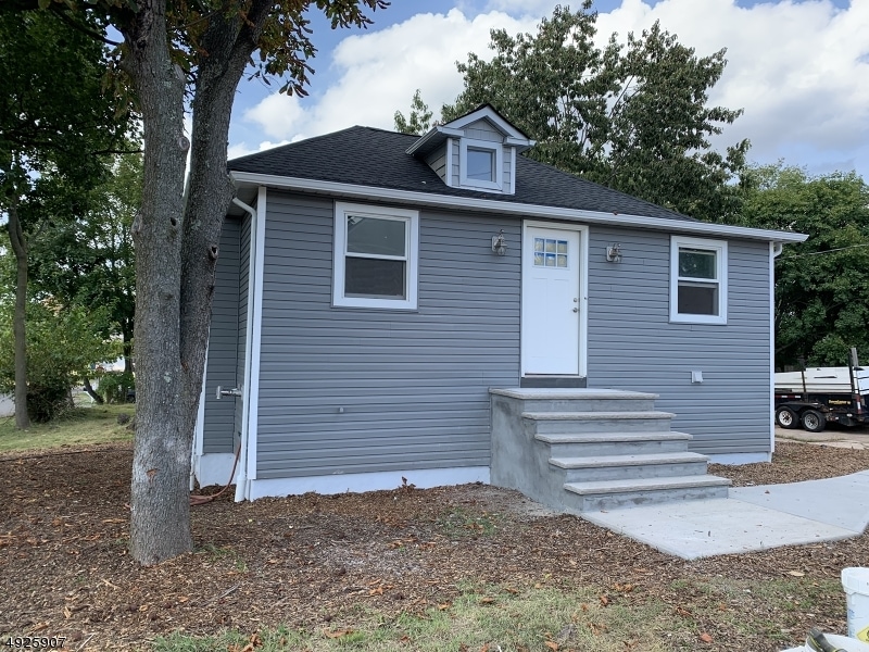 113 Martin St, Somerset, NJ 08873 - photo 1