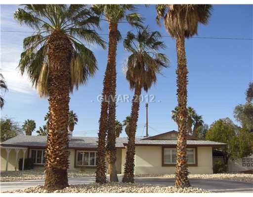 3187 Camel Back Dr, Las Vegas, NV 89169 - photo 1