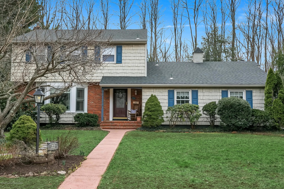 27 Downing Ct, Middletown, NJ 07748 - photo 1